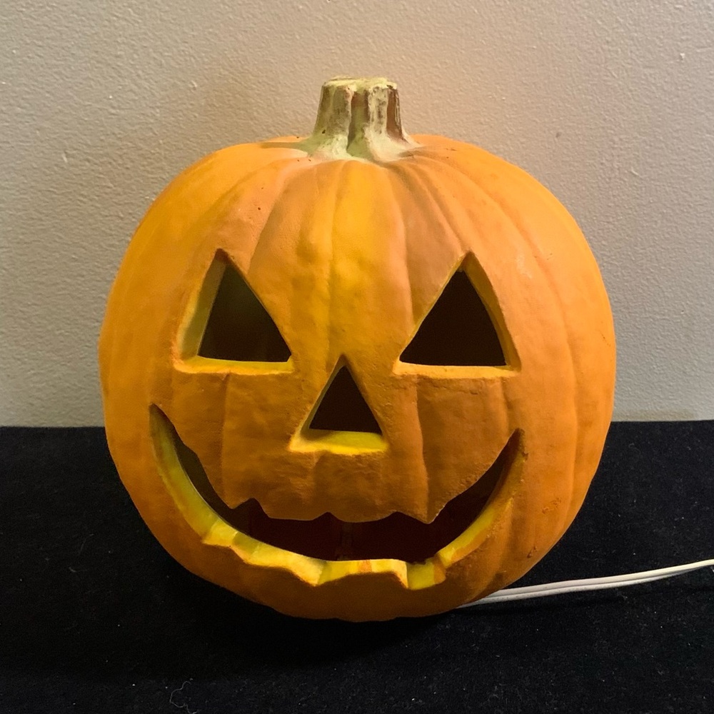 Vintage 1993 Trendmasters Light Up Halloween Jack-O-Lantern 9” Foam Pumpkin - Picture 2 of 4